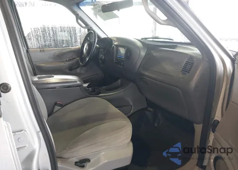 2000 Ford Expedition Xlt z USA, uszkodzony, nr VIN 1FMRU166XYLB73706